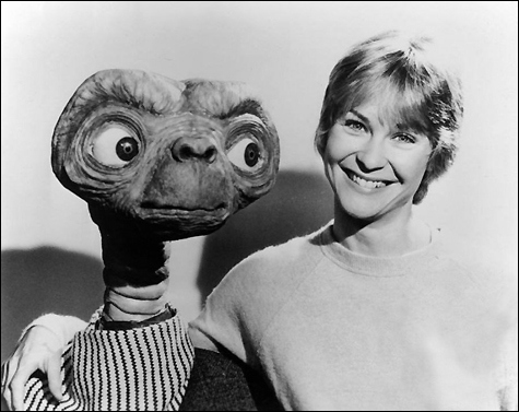Dee Wallace and E.T. on Pet Life Radio