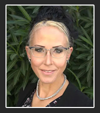 Dr. Kelly Cairns   on Pet Life Radio